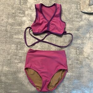 Dance convention perfect set by Five xs v neck bra that ties around high bottom